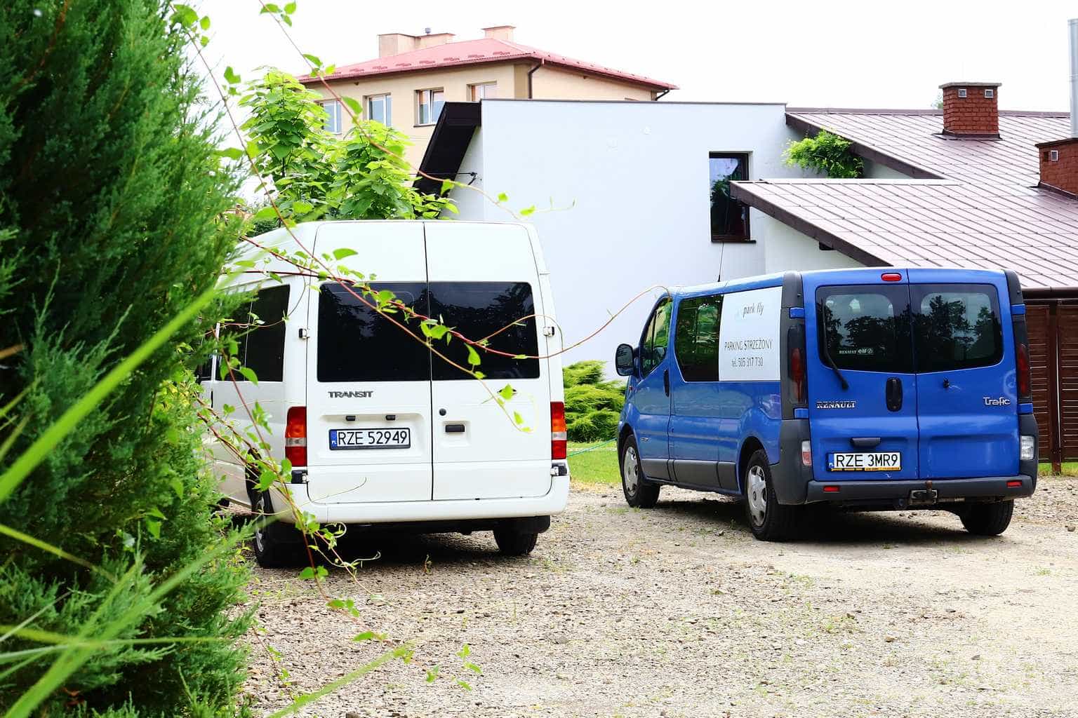Zdjęcie parkingu Jasionka Parking | Park & Fly Rzeszów Rzeszów lotnisko