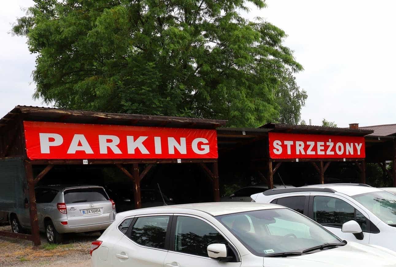 Zdjęcie parkingu Jasionka Parking | Park & Fly Rzeszów Rzeszów lotnisko