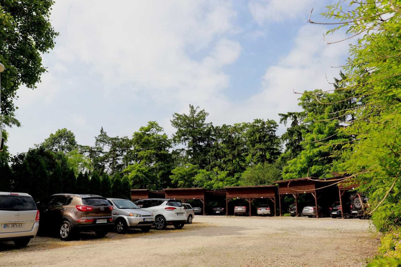 Zdjęcie parkingu Jasionka Parking | Park & Fly Rzeszów Rzeszów lotnisko