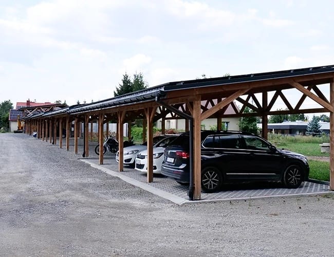 Zielony Kompleks Dwór Ostoya - parking lotnisko Rzeszów (RZE) - zdjęcie 4