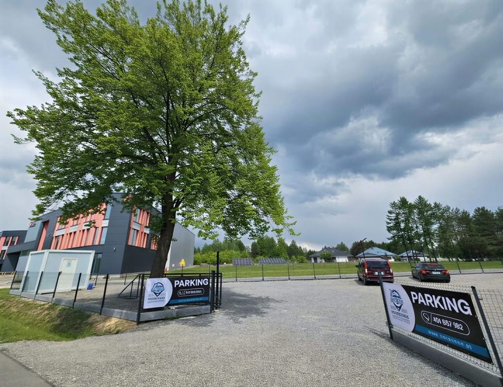 ParkZone - parking lotnisko Rzeszów-Jasionka (RZE) - zdjęcie 12