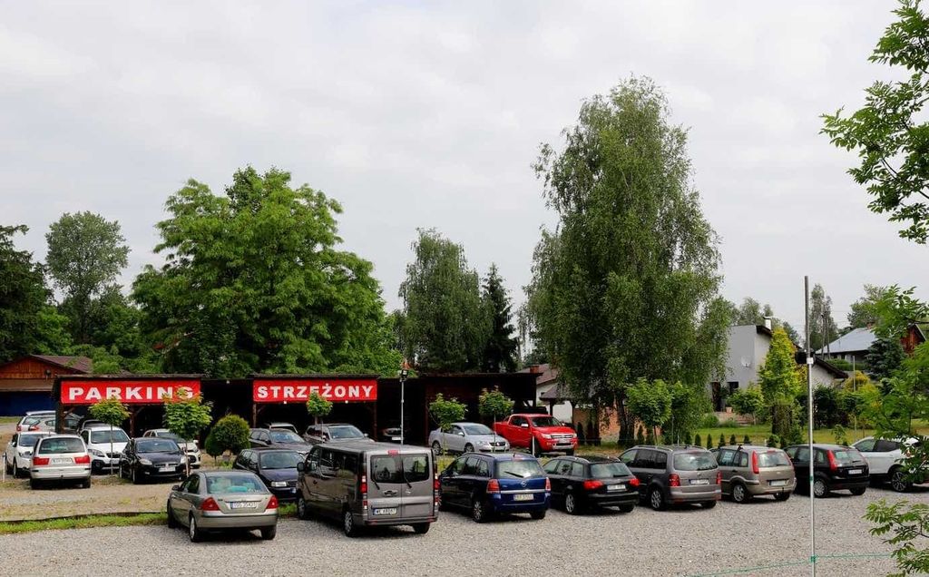 Zdjęcie parkingu Jasionka Parking | Park & Fly Rzeszów Rzeszów lotnisko