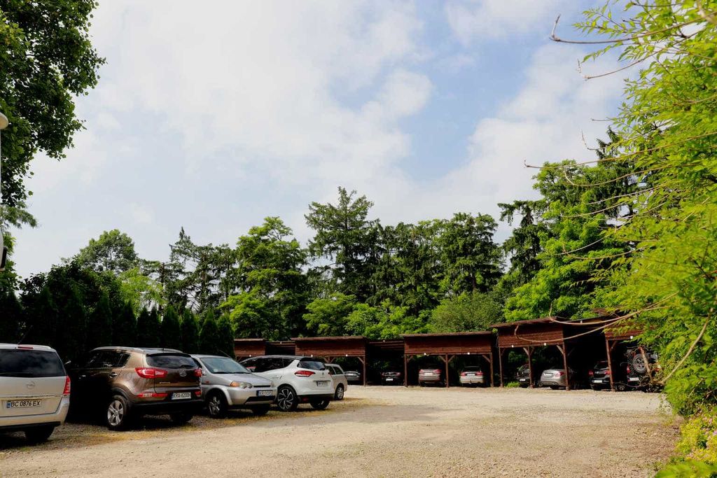 Zdjęcie parkingu Jasionka Parking | Park & Fly Rzeszów Rzeszów lotnisko